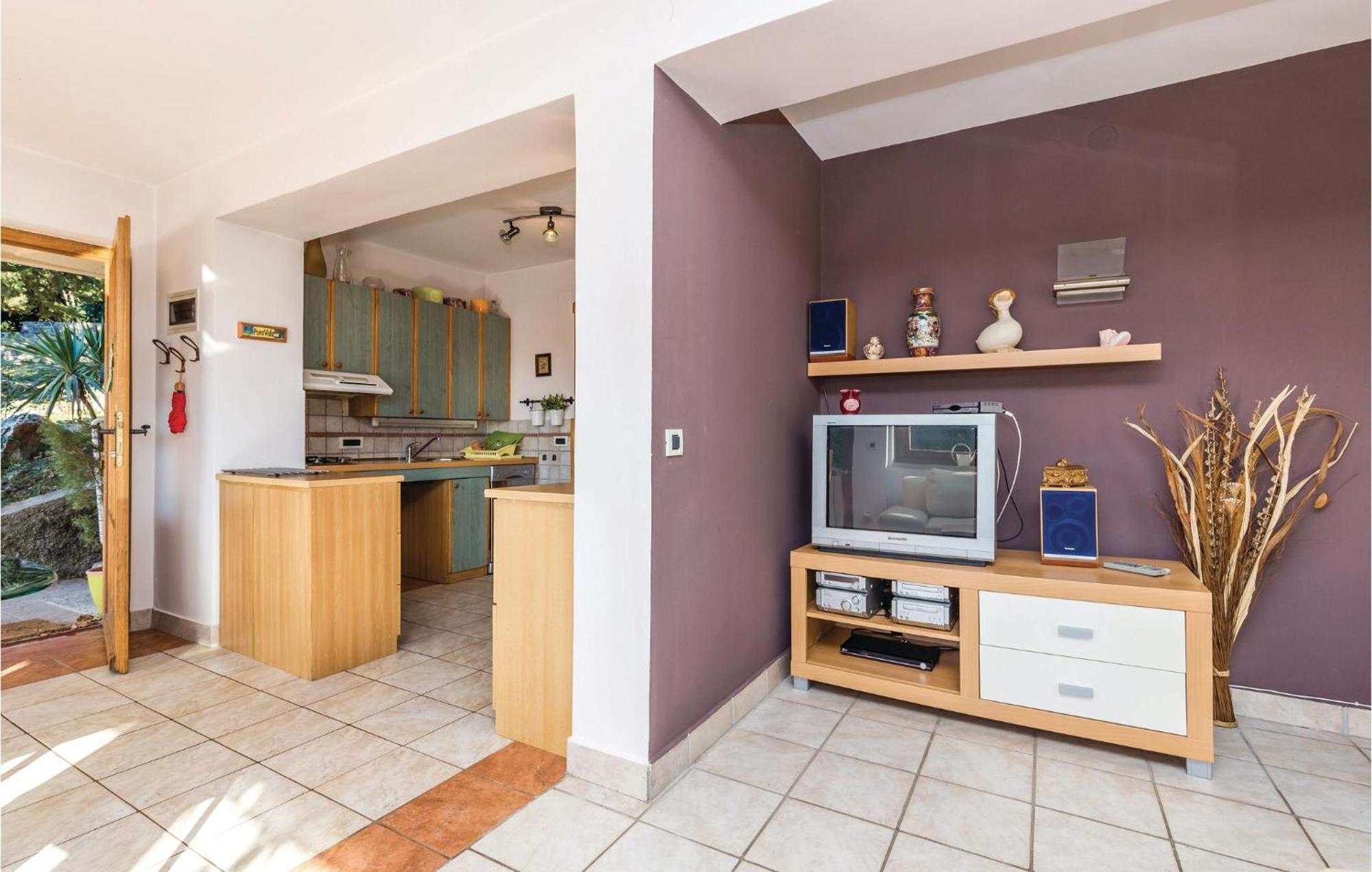 Stunning Apartment In Rijeka With 1 Bedrooms And Wifi Экстерьер фото