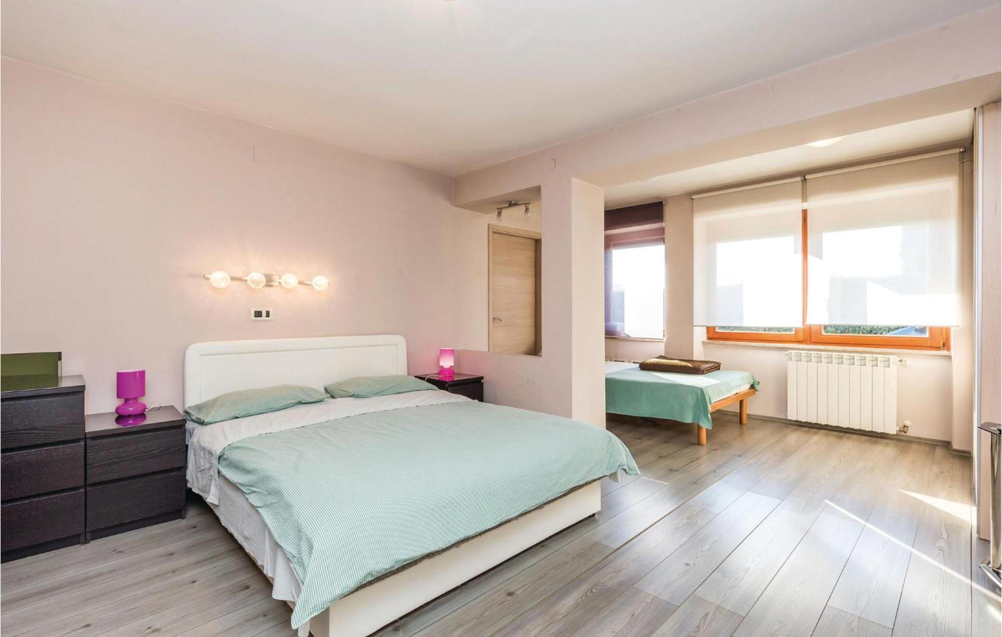 Stunning Apartment In Rijeka With 1 Bedrooms And Wifi Экстерьер фото