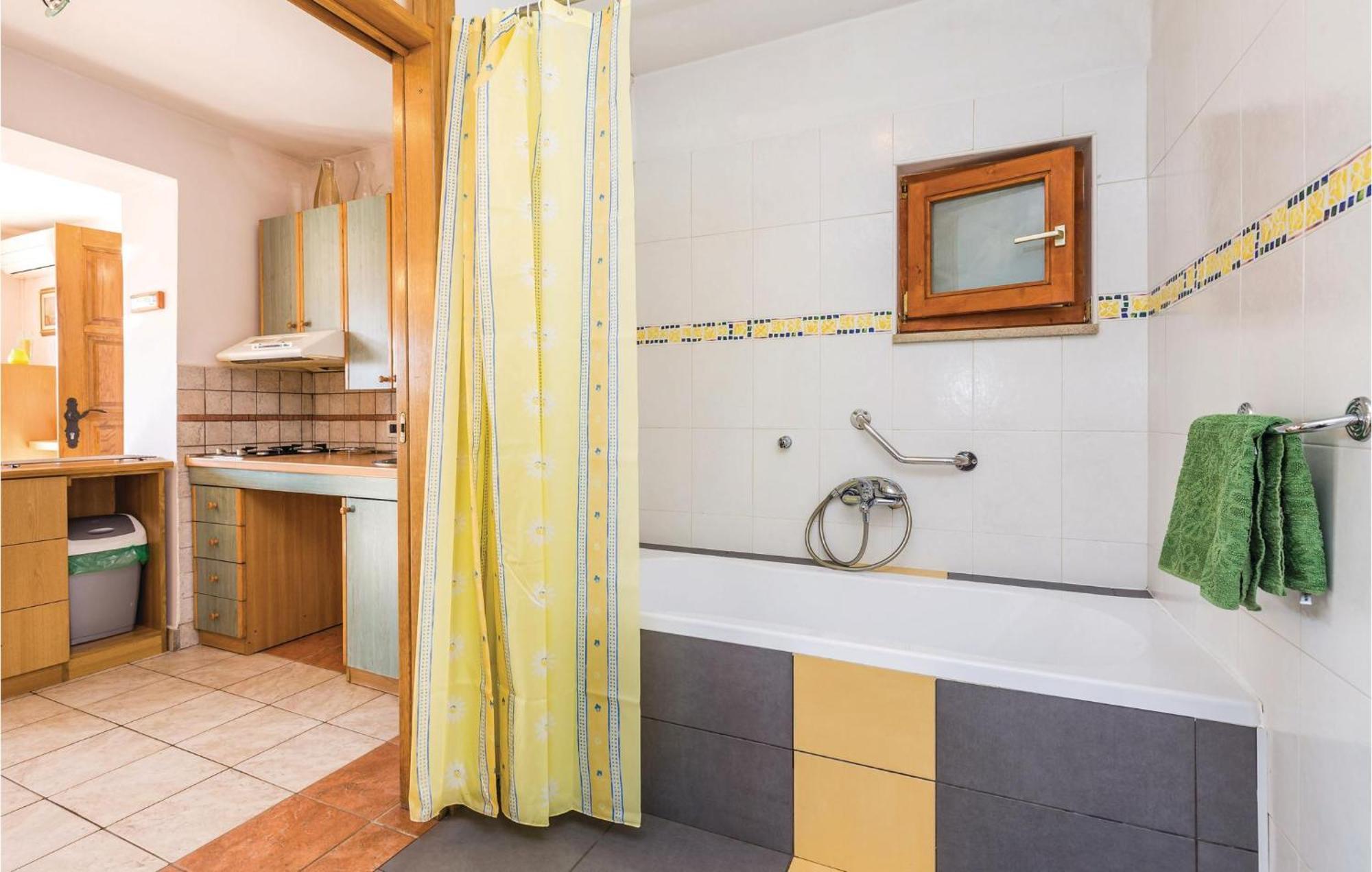Stunning Apartment In Rijeka With 1 Bedrooms And Wifi Экстерьер фото