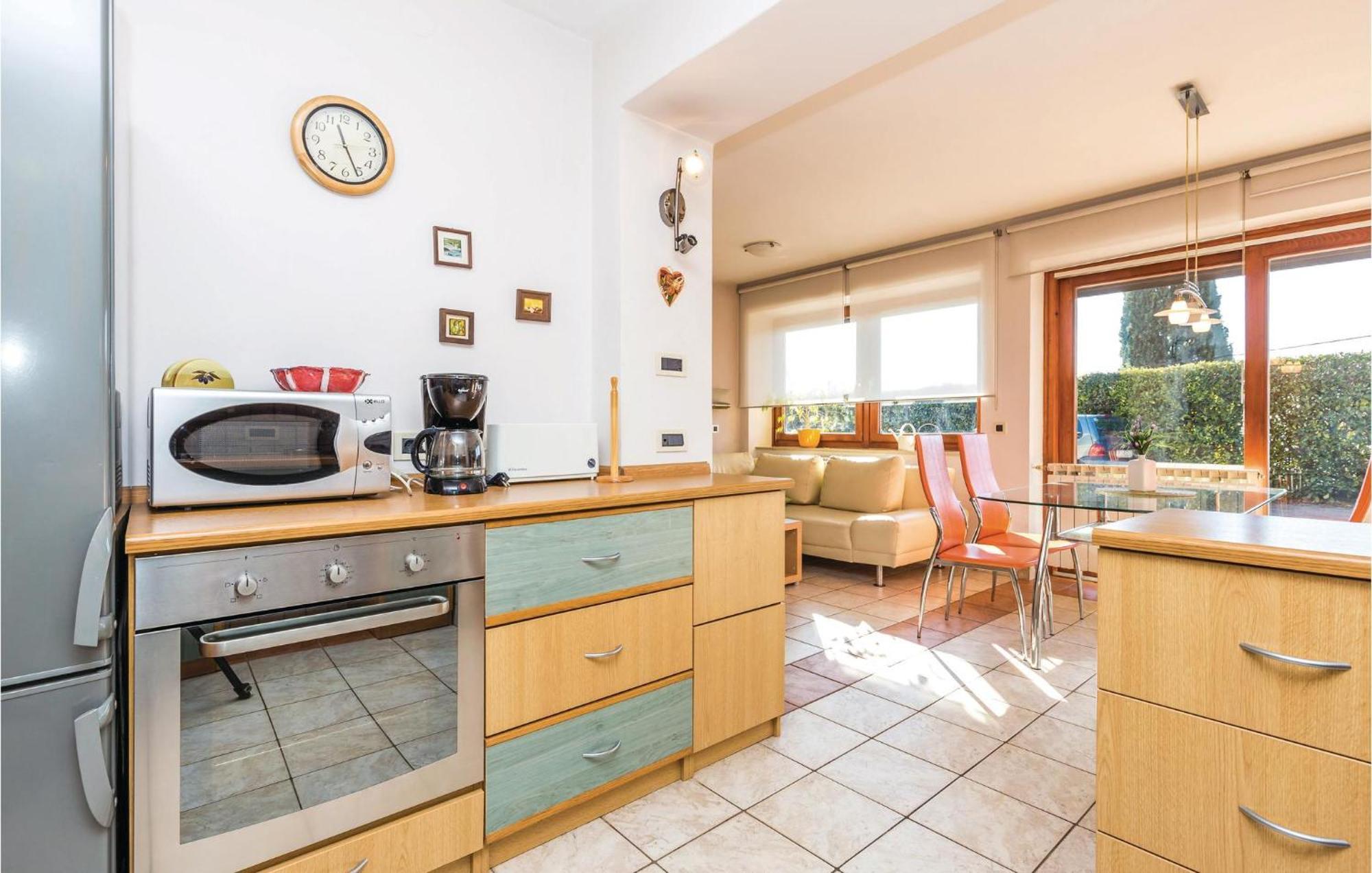 Stunning Apartment In Rijeka With 1 Bedrooms And Wifi Экстерьер фото